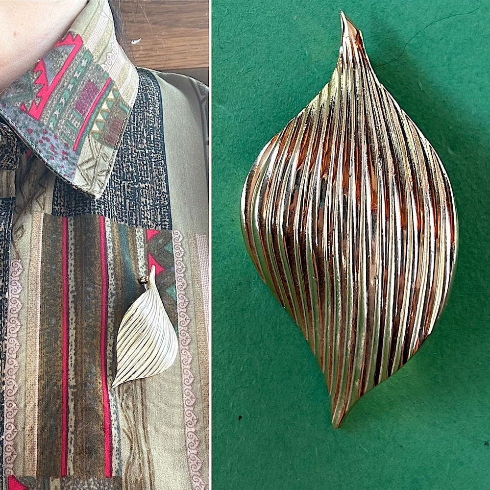 Vintage leaf twist brooch